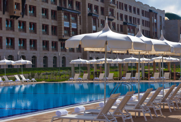 Piscine extérieure Hotel Renaissance Tlemcen